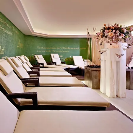 Am Stadtpark Apartment *