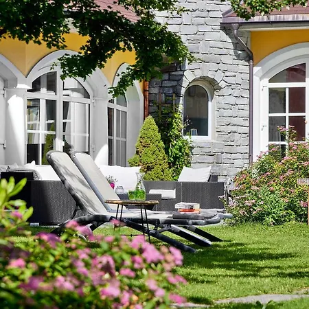 泽尔时见斯塔特帕克公寓 *