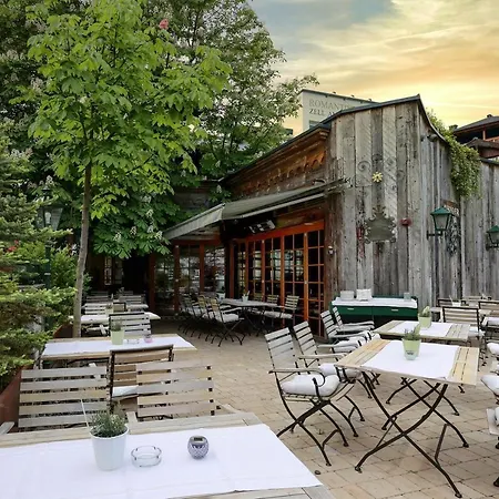 泽尔时见斯塔特帕克公寓 公寓 *