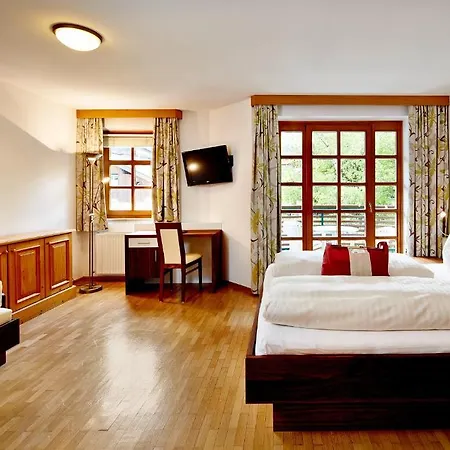 泽尔时见斯塔特帕克公寓 公寓 滨湖采尔